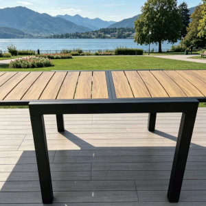 铝制塑木抽拉桌（两片式） Alu plastic wood extendable